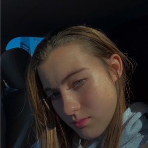 Meet your Posher, Addison